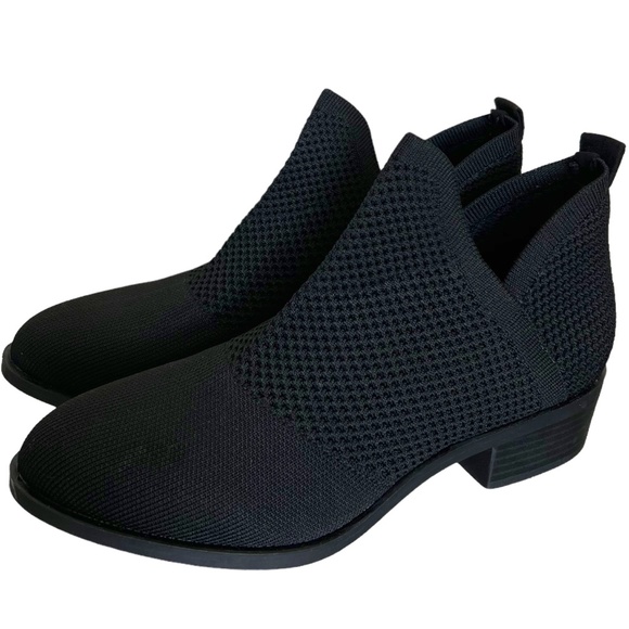 SM New York NWOT Knit Black Ankle Boots Size 6.5 - Picture 1 of 10